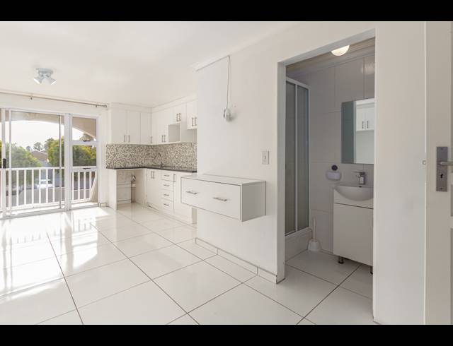 0.5 BEDROOM SECTIONAL TITLE SOLD IN BLOUBERG SANDS
